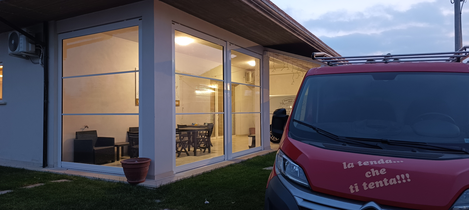 Chiusura in PVC cristal per locale